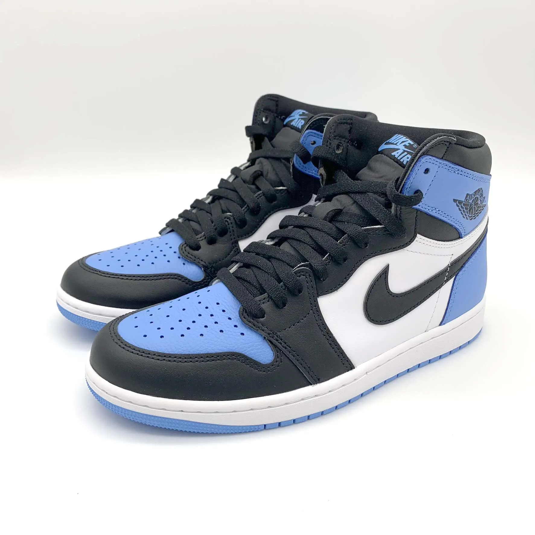 Air Jordan 1 Retro High OG UNC Toe