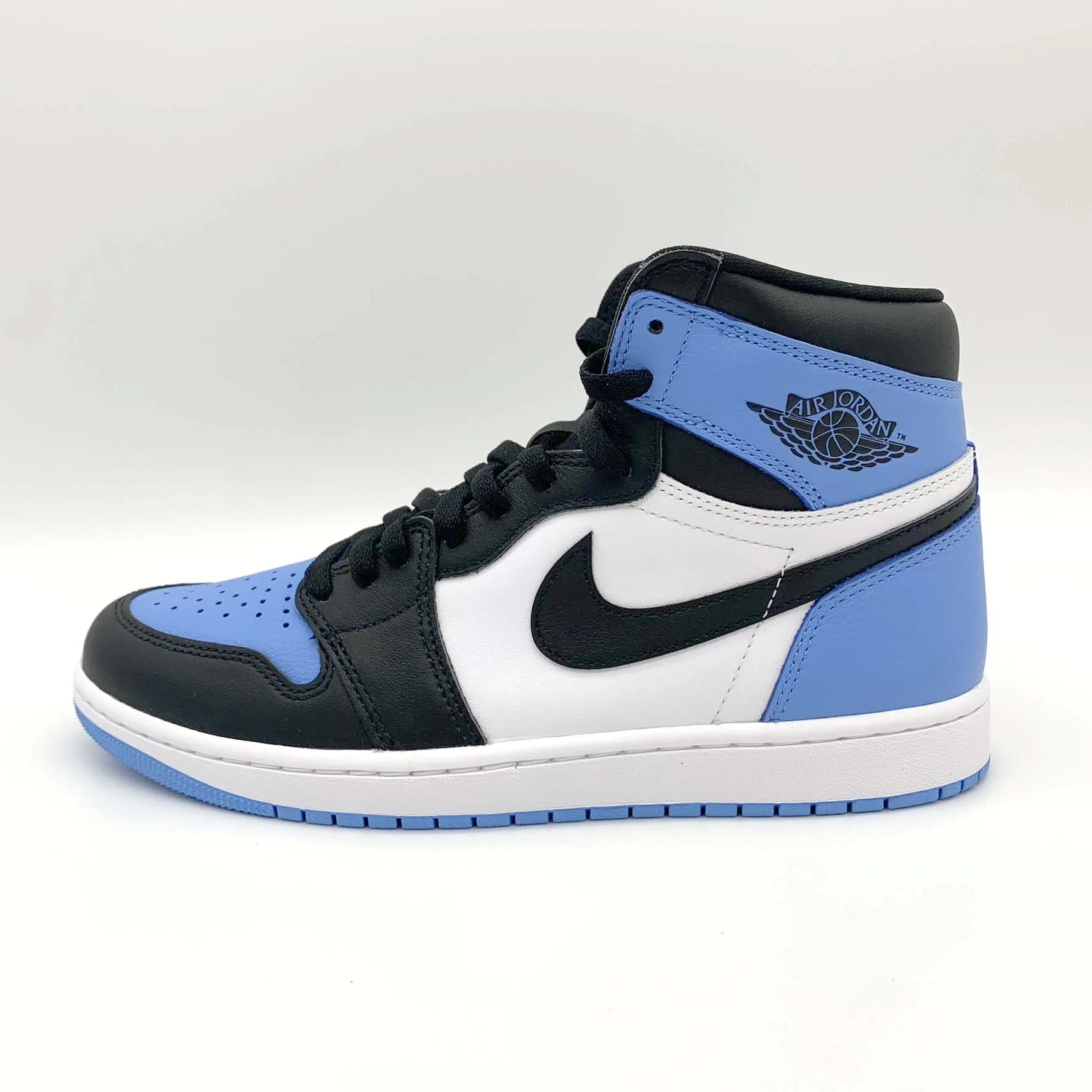 Air Jordan 1 Retro High OG UNC Toe