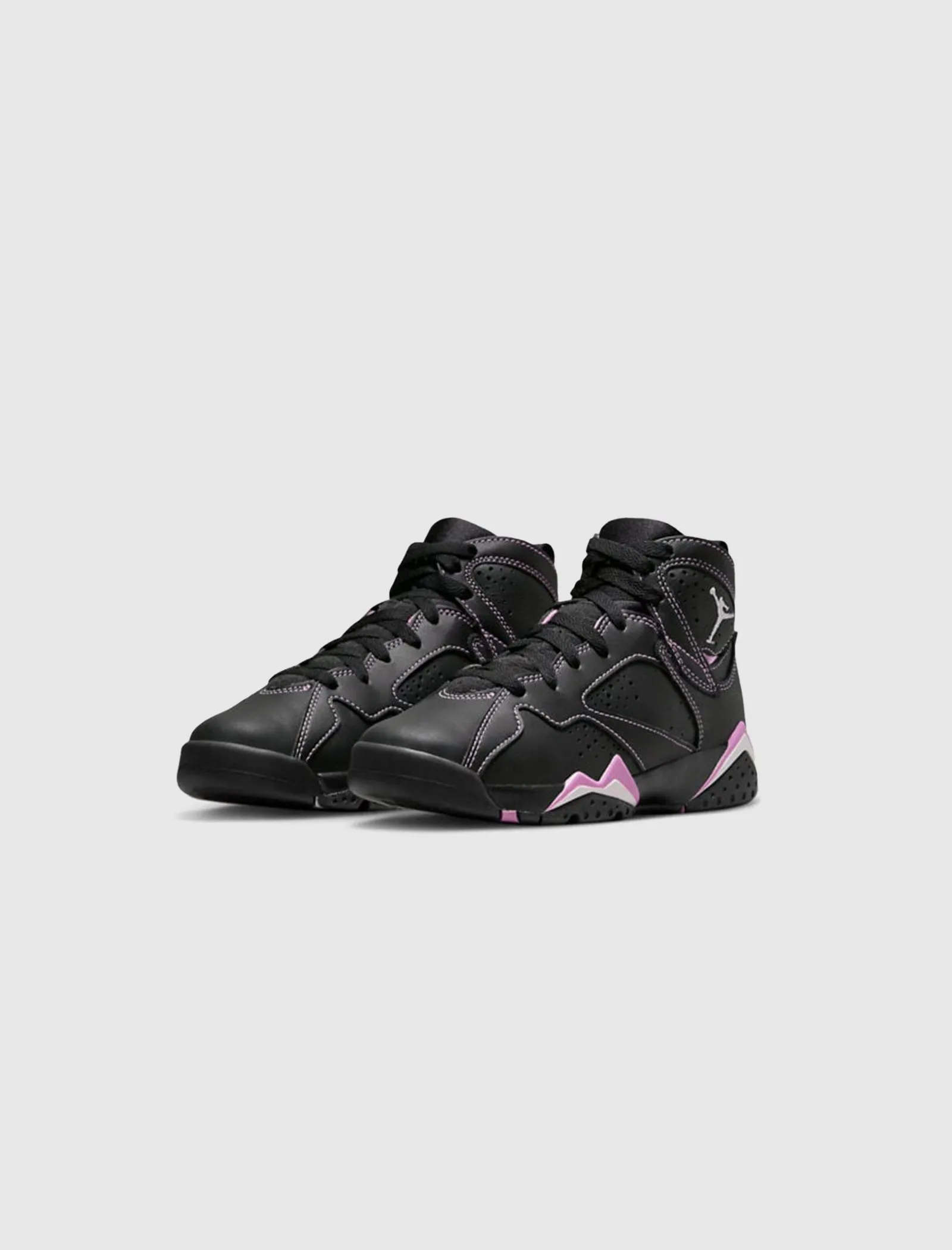 Air Jordan 7 Retro Barely Grape GS sneakers