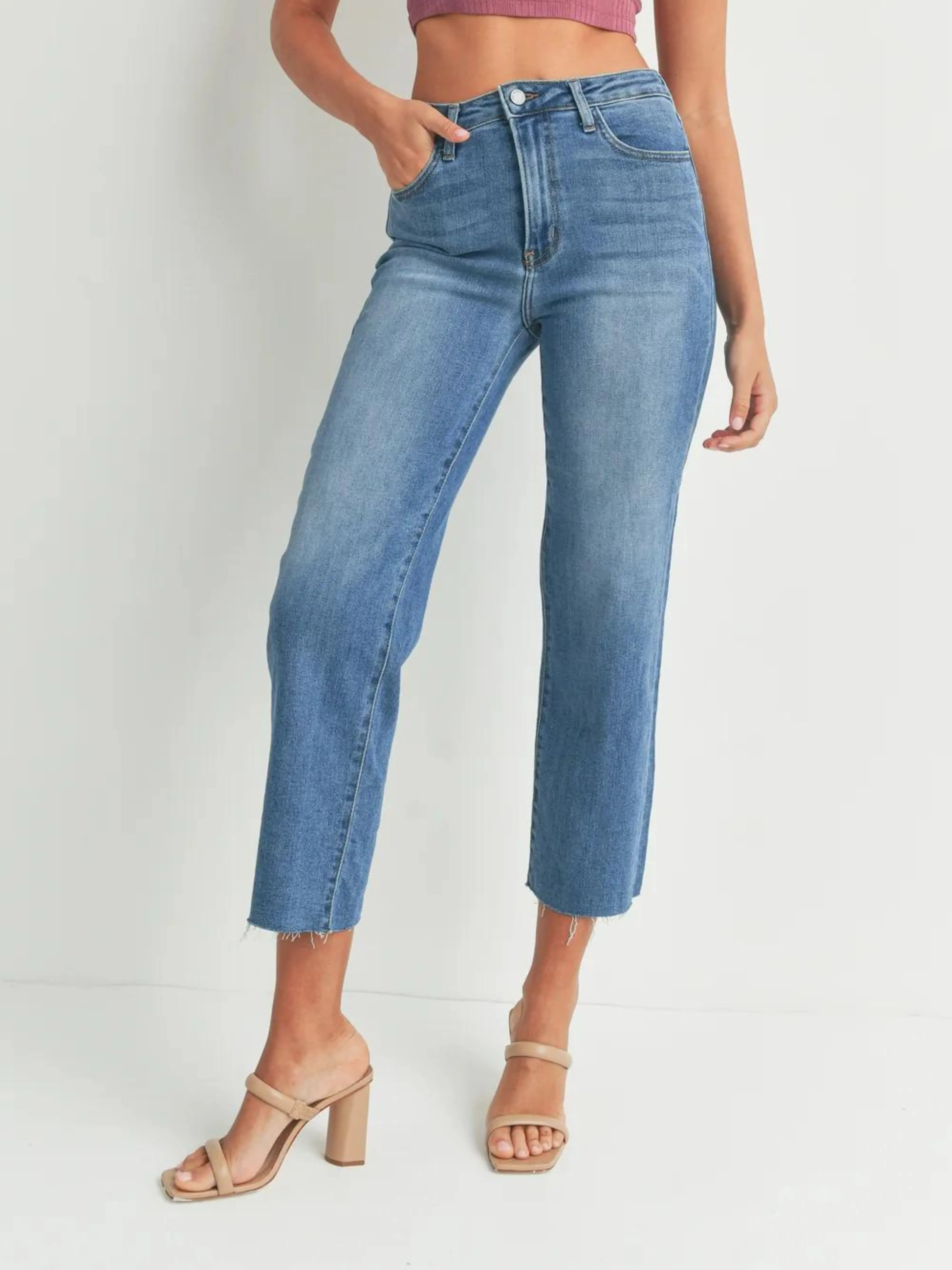 Classic Straight Medium Wash jeans