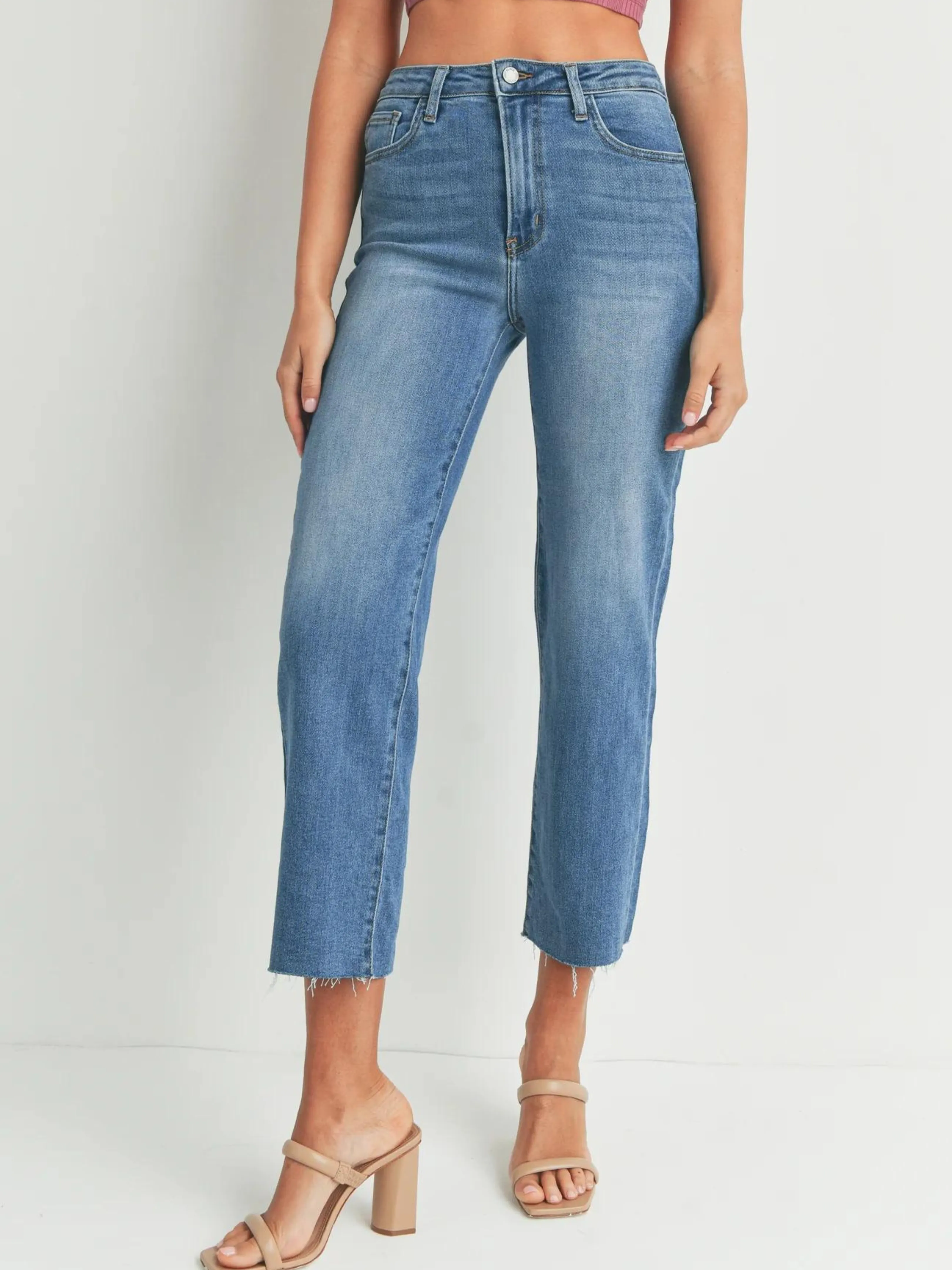 Classic Straight Medium Wash jeans