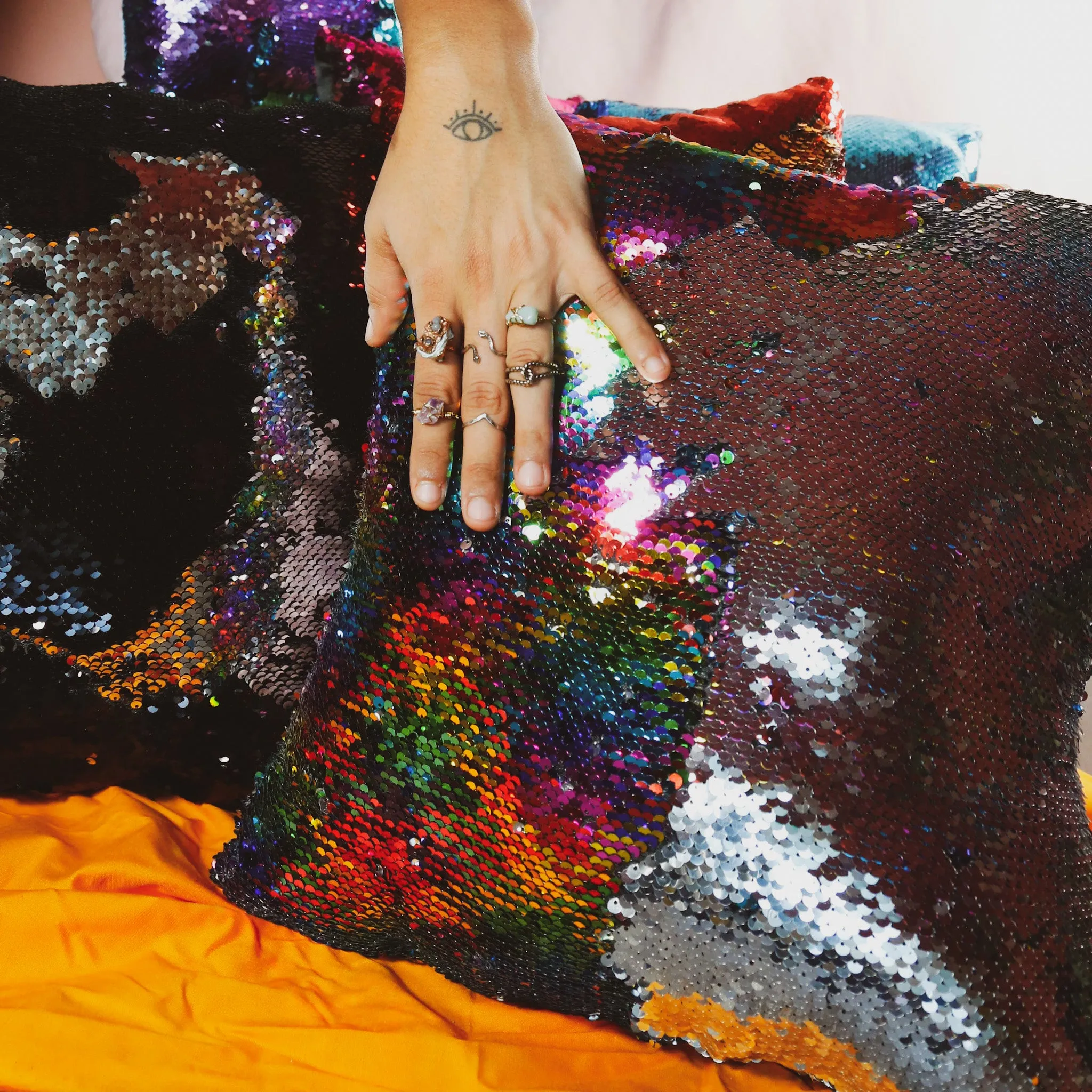 Color-changing Sequin Pillows - Glitter Box Goods