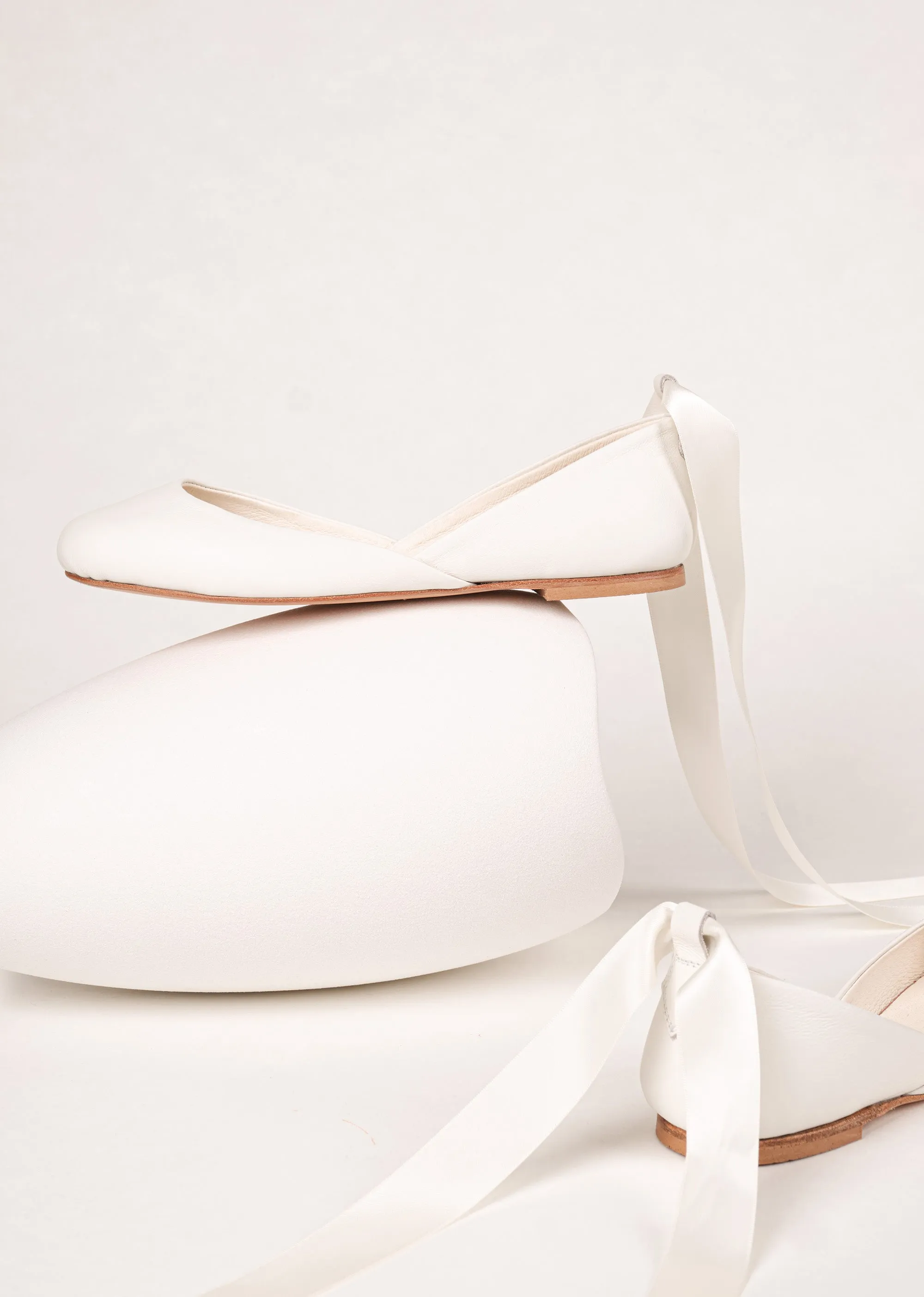 Luna Ballet Flats Cream White