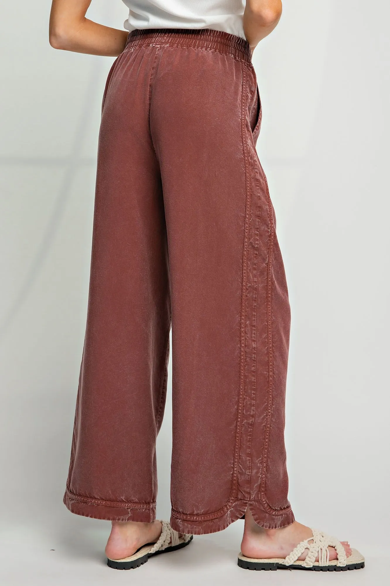 Mineral-washed Twill Pants: Discover the Perfect Pair for a Stylish Look