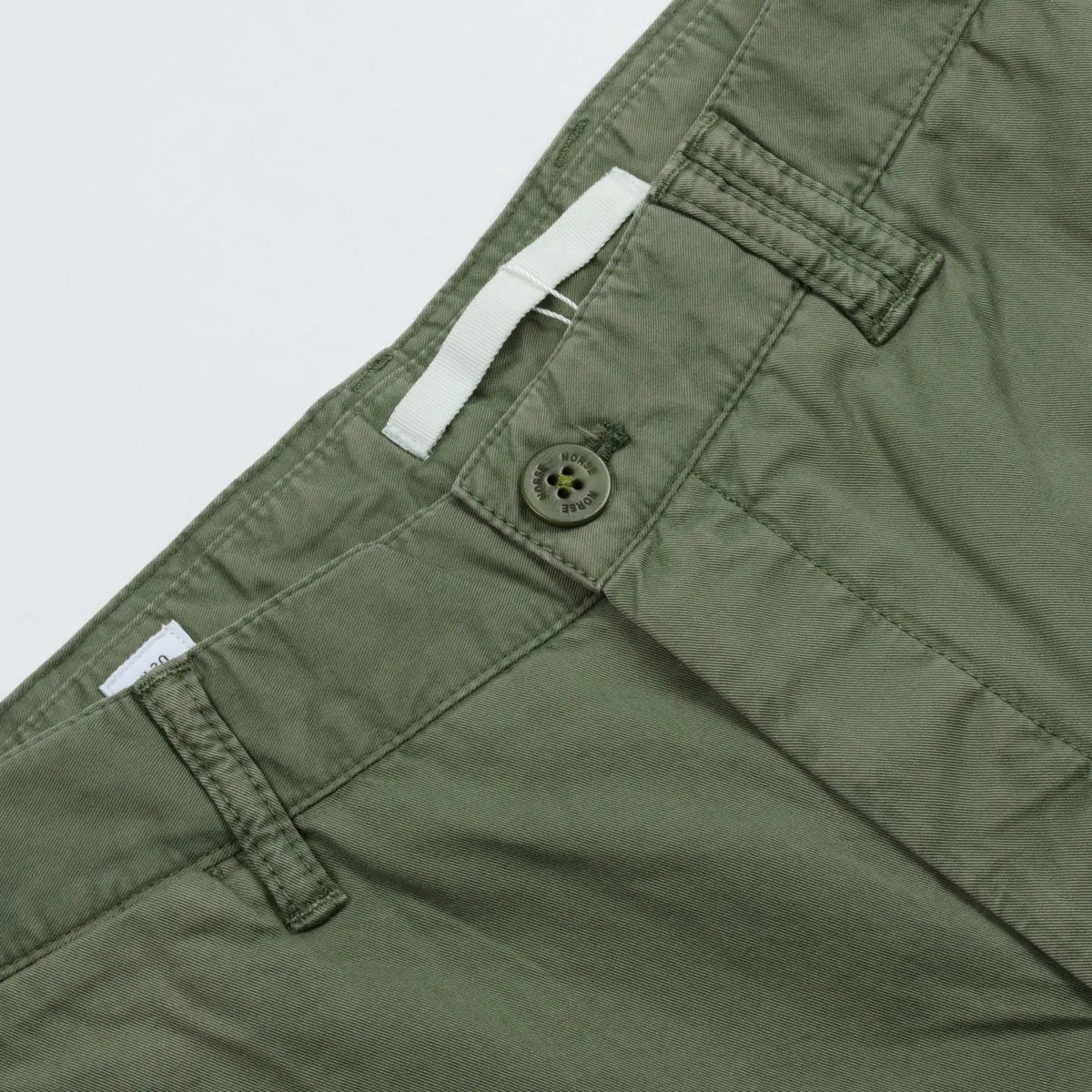 Norse Projects Aros Slim Light Twill Chinos Dried Olive.