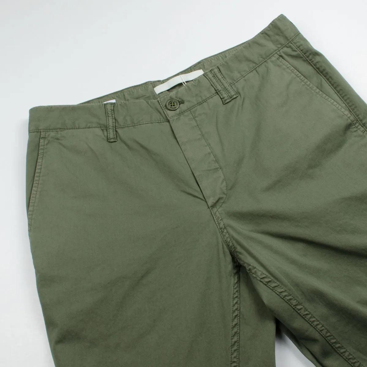 Norse Projects Aros Slim Light Twill Chinos Dried Olive.