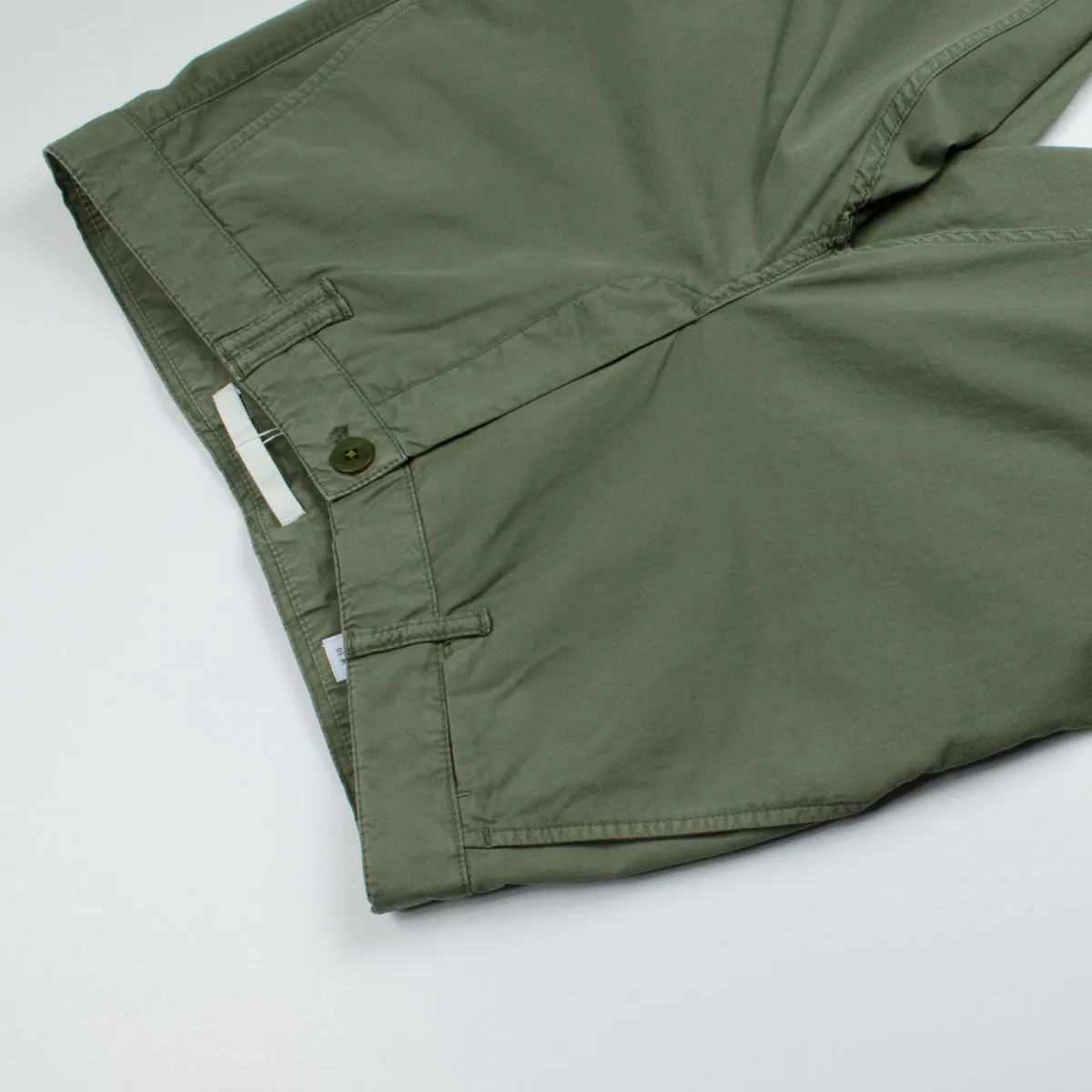 Norse Projects Aros Slim Light Twill Chinos Dried Olive.