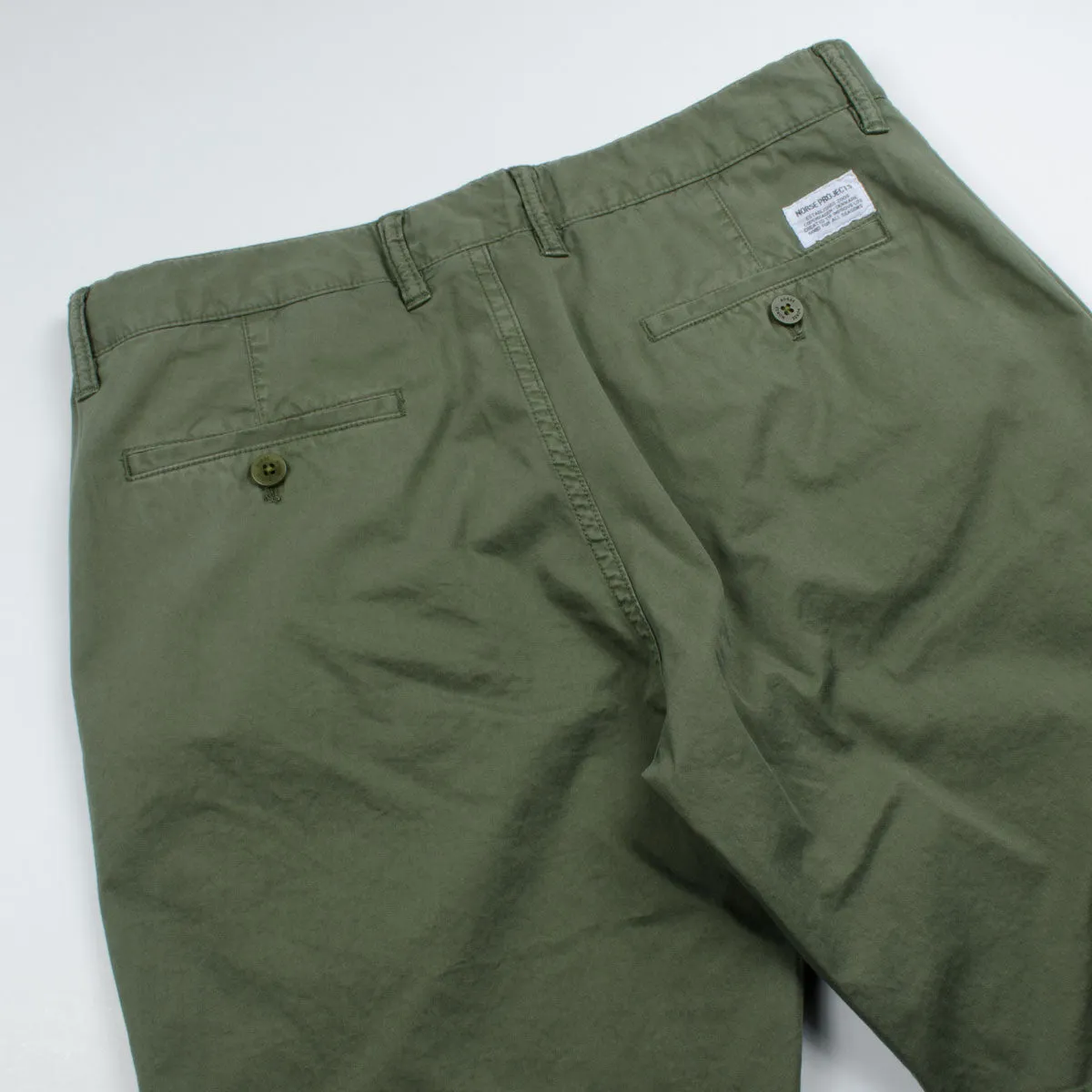 Norse Projects Aros Slim Light Twill Chinos Dried Olive.